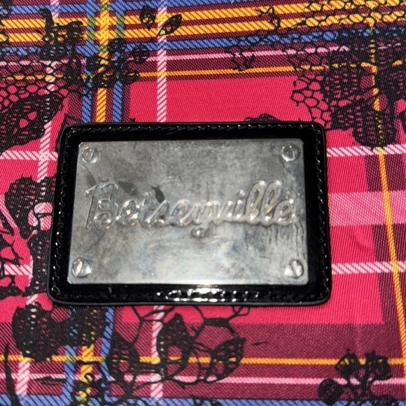 Betseyville Laptop hand Bag - Picture 2 of 5